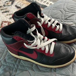 Used Nike Dunk High Black - 317982-063 North Varsity